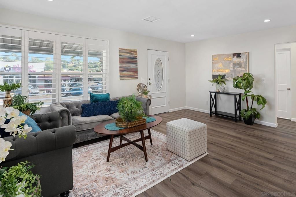 listing image 130720067302356737258