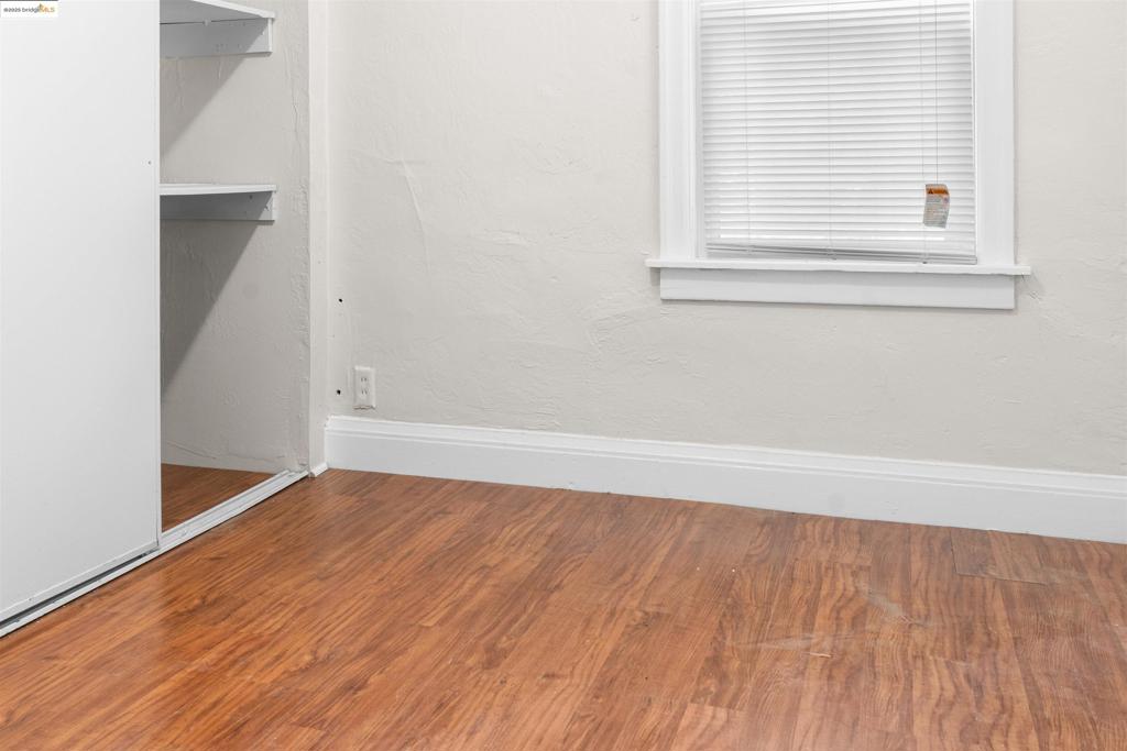 LAURELDICT - Residential Lease