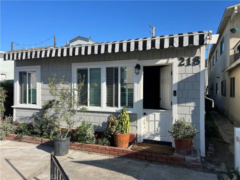Photo of 218 35th Street, Newport Beach, CA 92663 (MLS # PW26218538)