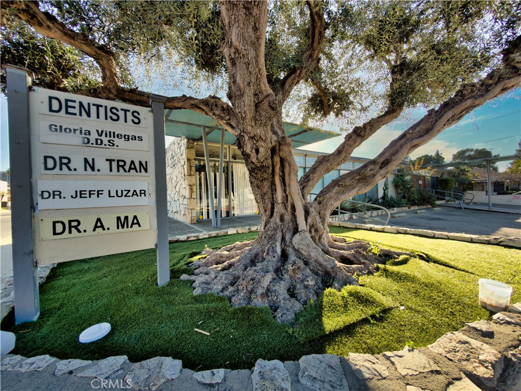 1126 N Flower Street