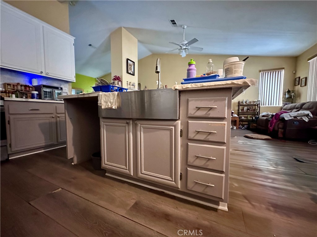 31600 Saddle Ridge Drive NE