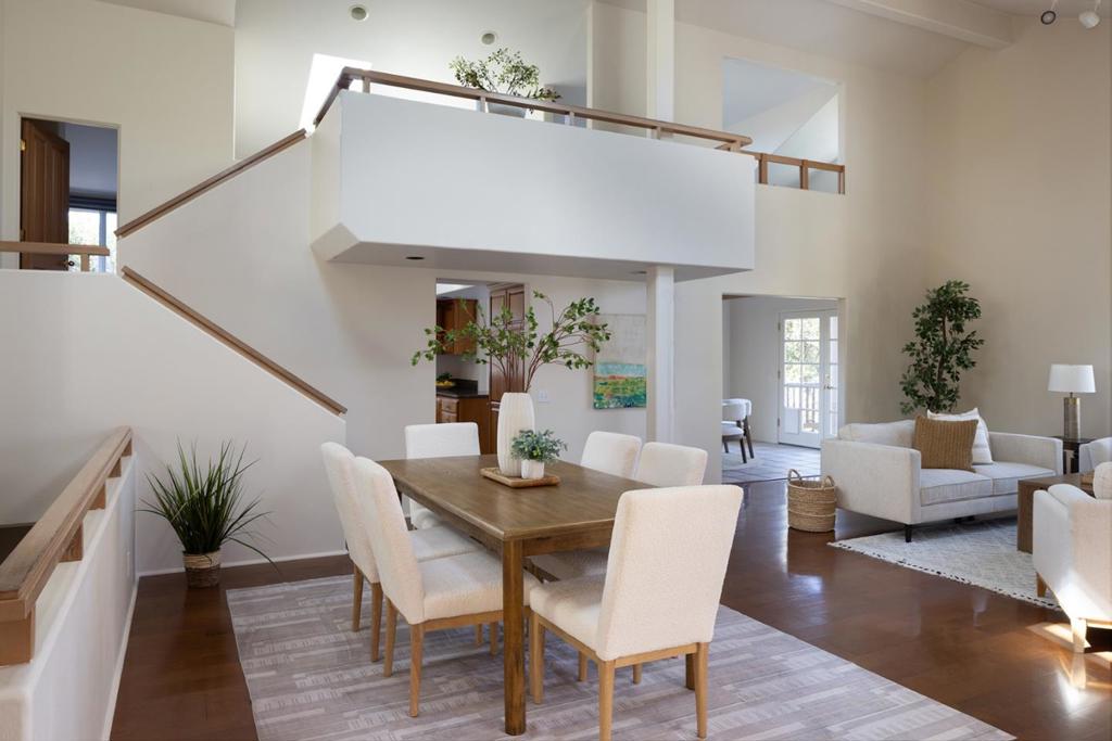 10172 Oakwood Circle