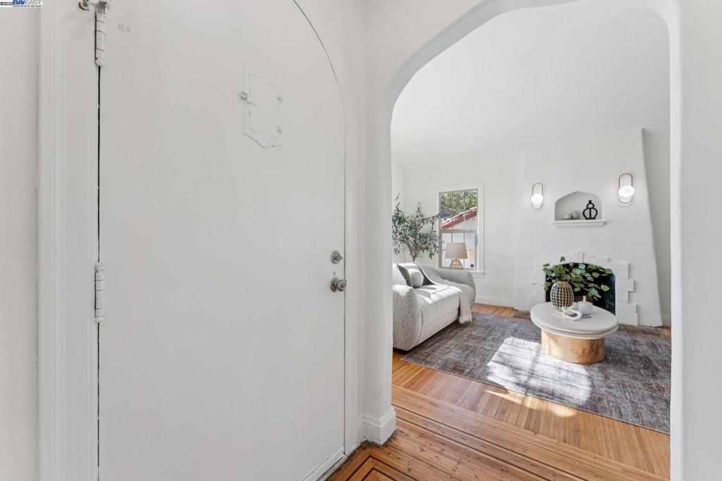 EASTMONT - Residential