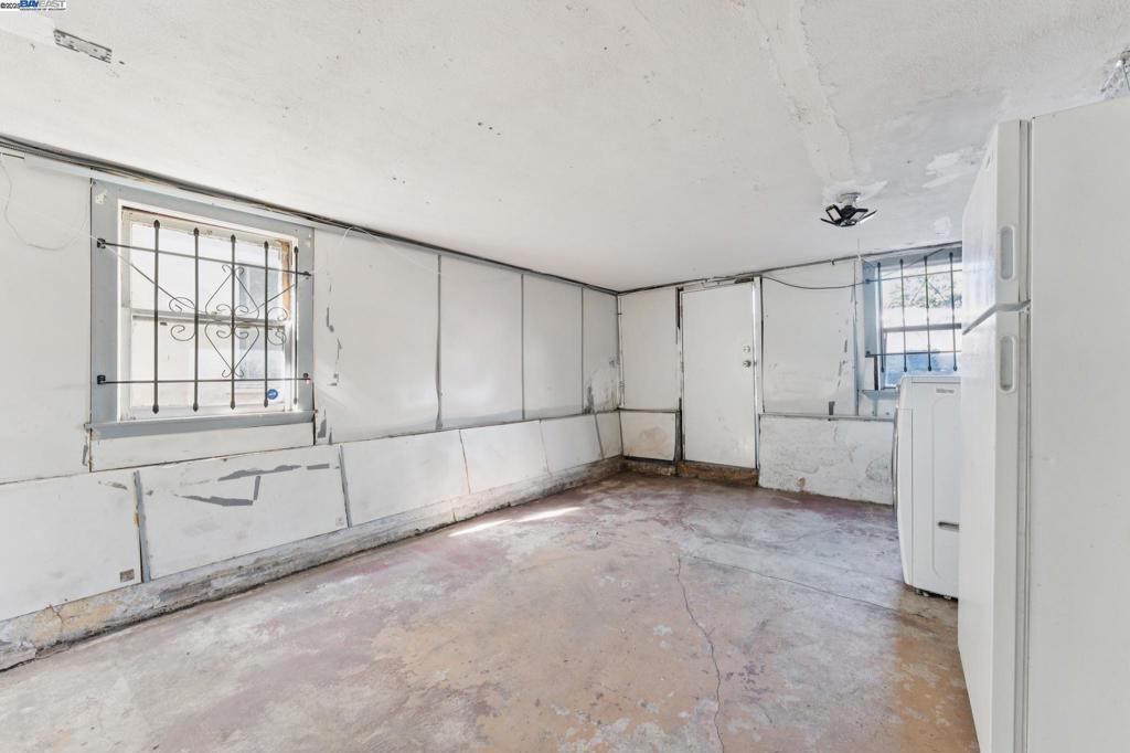 EASTMONT - Residential