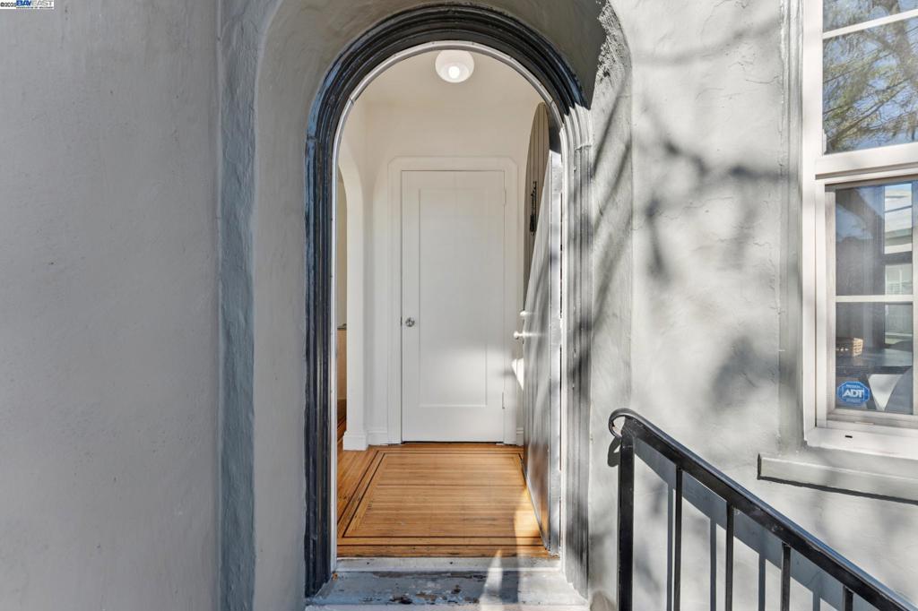 EASTMONT - Residential