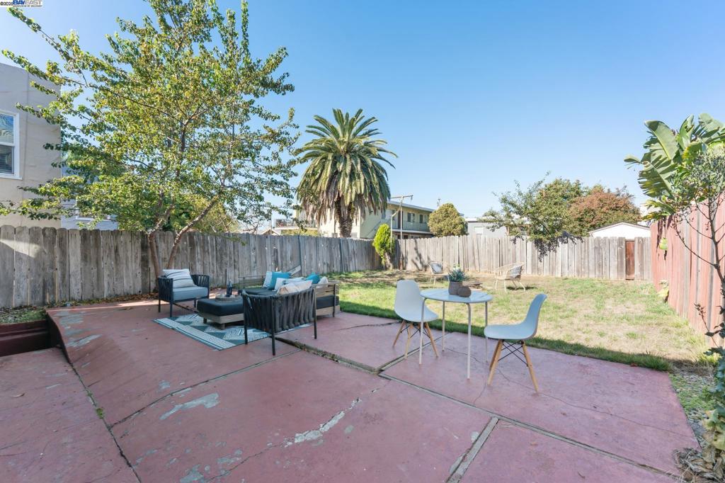 EASTMONT - Residential