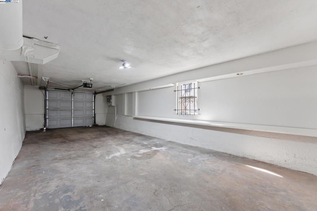 EASTMONT - Residential