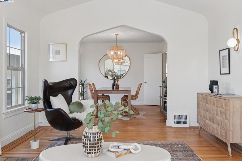 EASTMONT - Residential