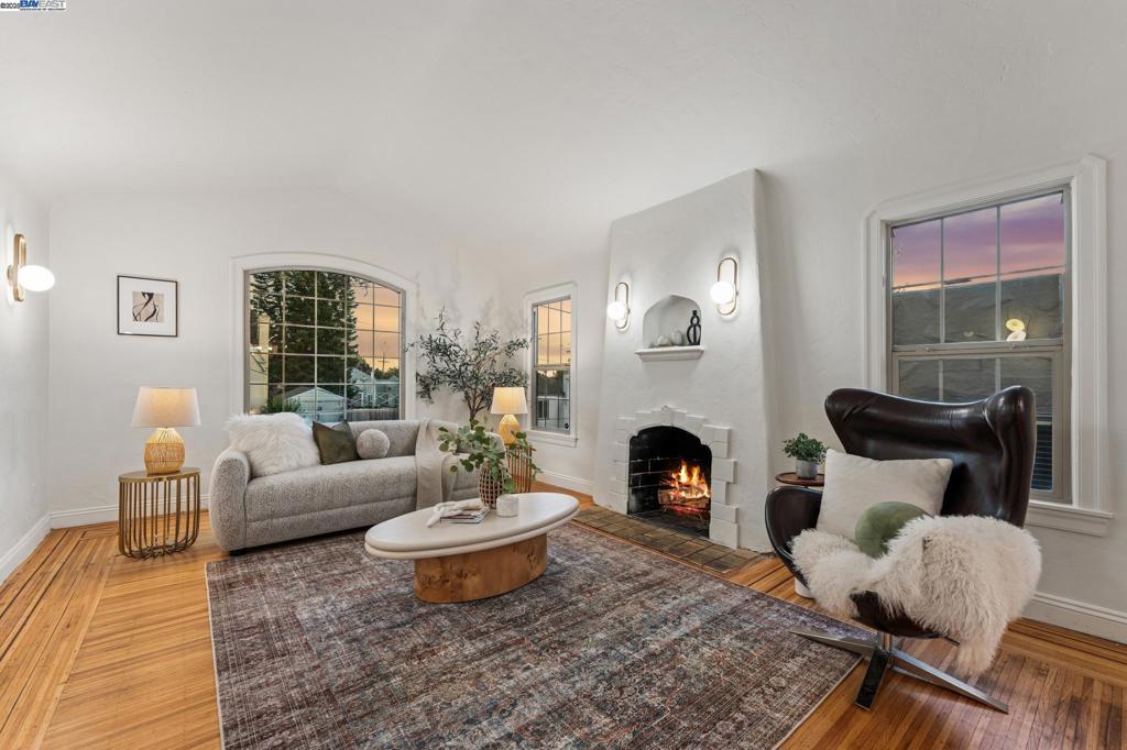 EASTMONT - Residential