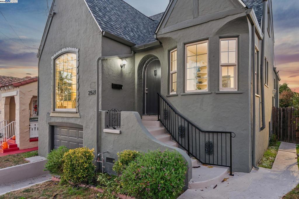 EASTMONT - Residential