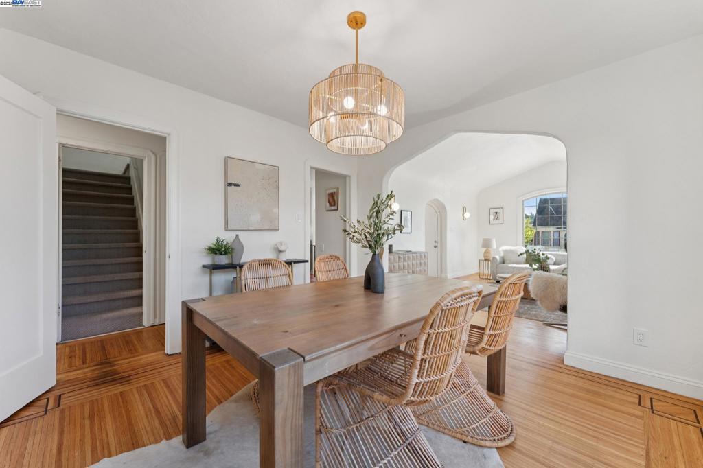 EASTMONT - Residential