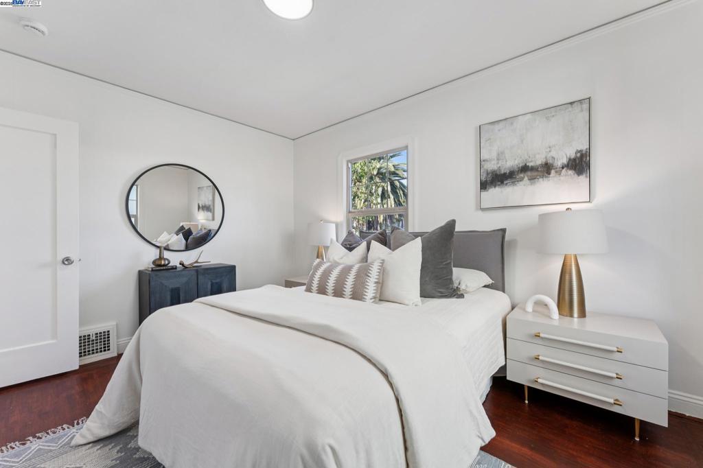 EASTMONT - Residential