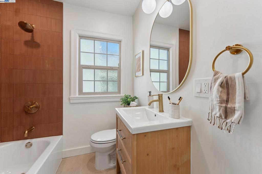 EASTMONT - Residential