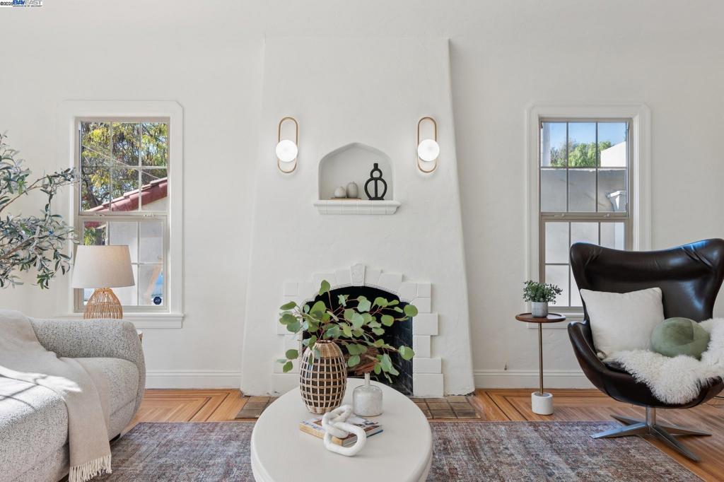 EASTMONT - Residential