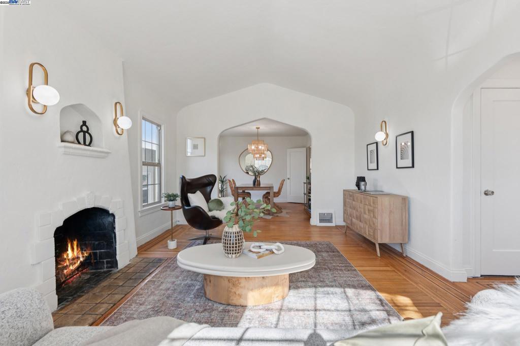 EASTMONT - Residential