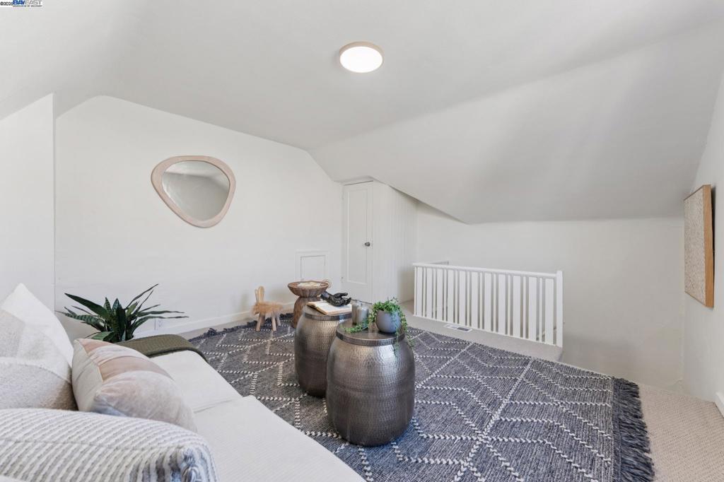 EASTMONT - Residential