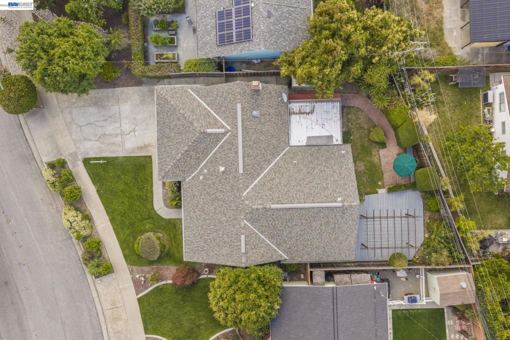 2481 Whitethorne