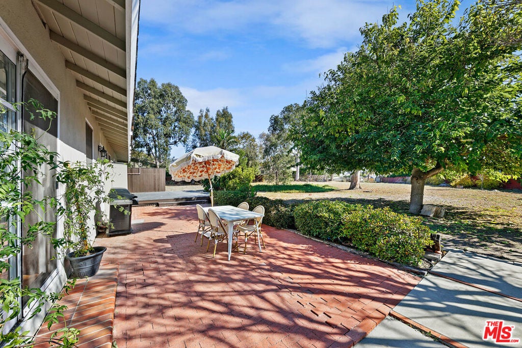 Photo of 29242 Heathercliff Road, Malibu, CA 90265 (MLS # 26868881)
