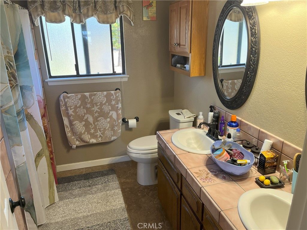 listing image 130723755846461108756