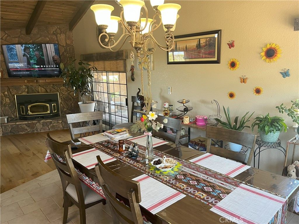 listing image 130725120499673101420
