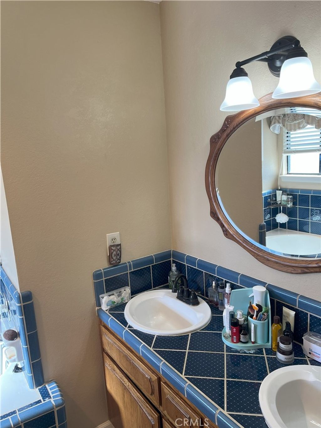 listing image 130722723746763678482