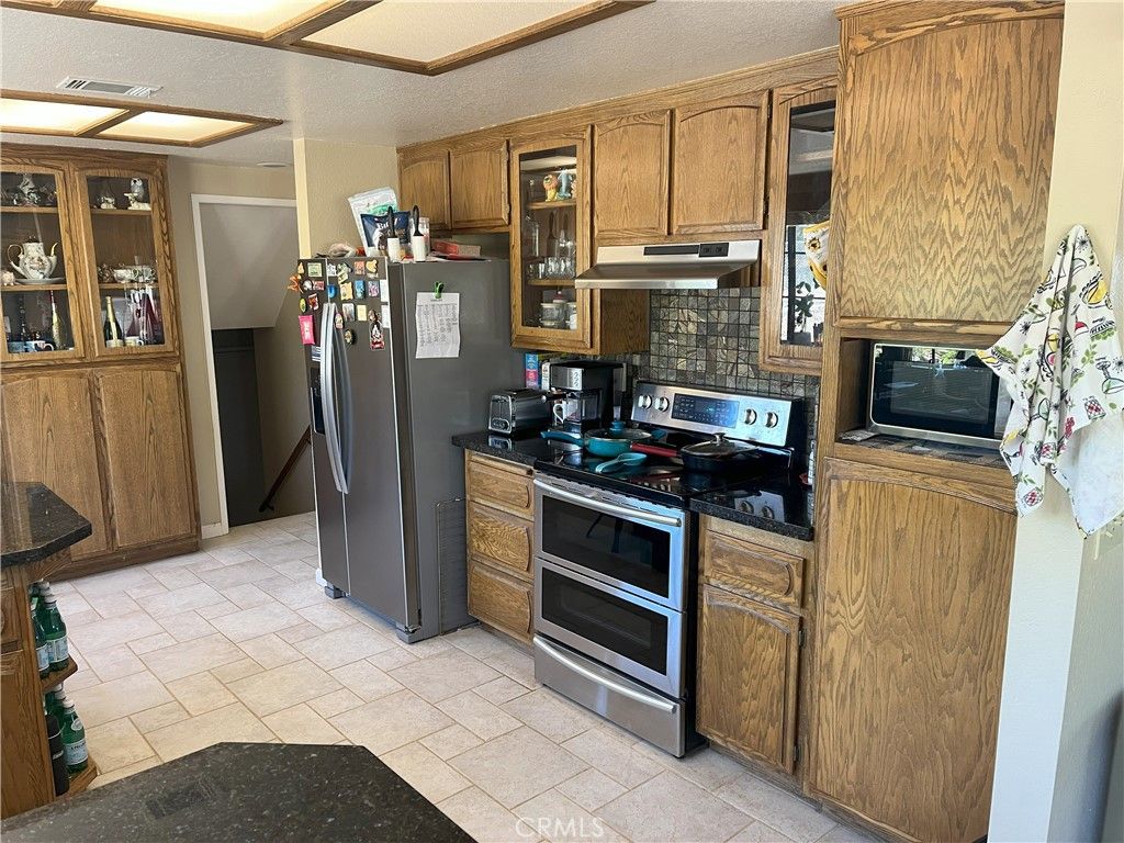 listing image 130720624906662550410