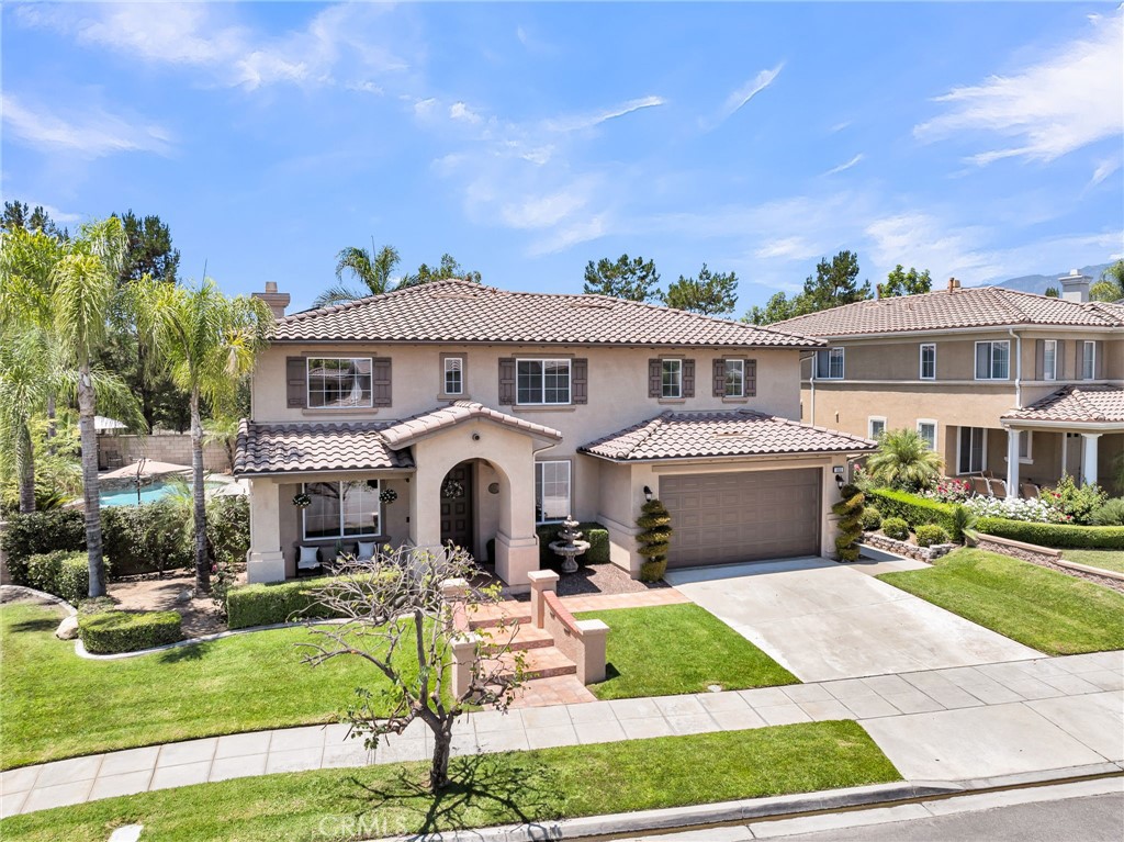 1693 Old Baldy Way