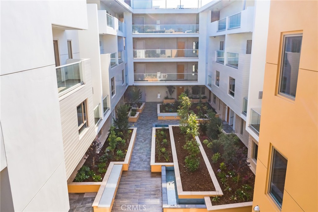 137 S Wilson Avenue 105
