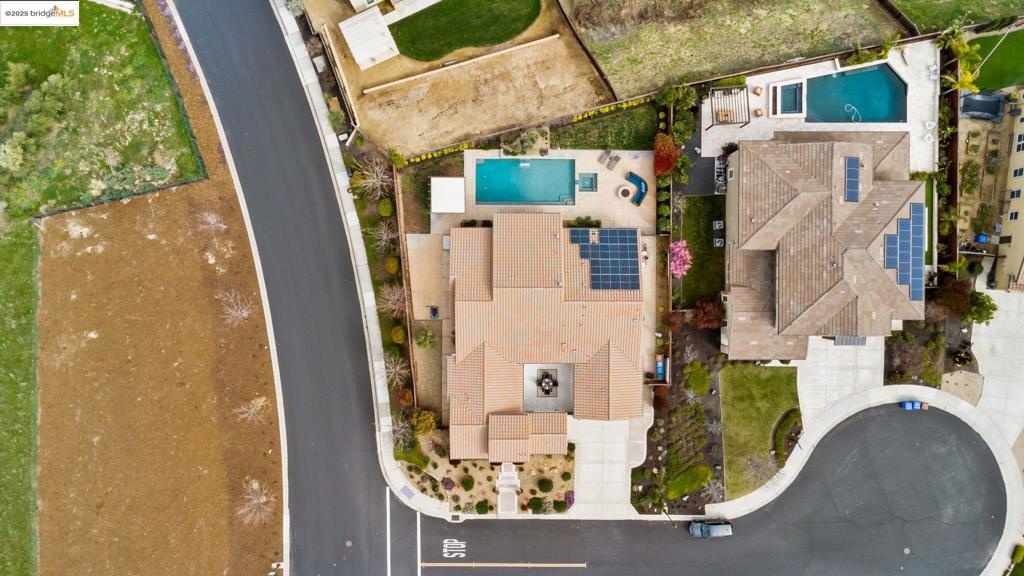 BRENTWOOD - Residential