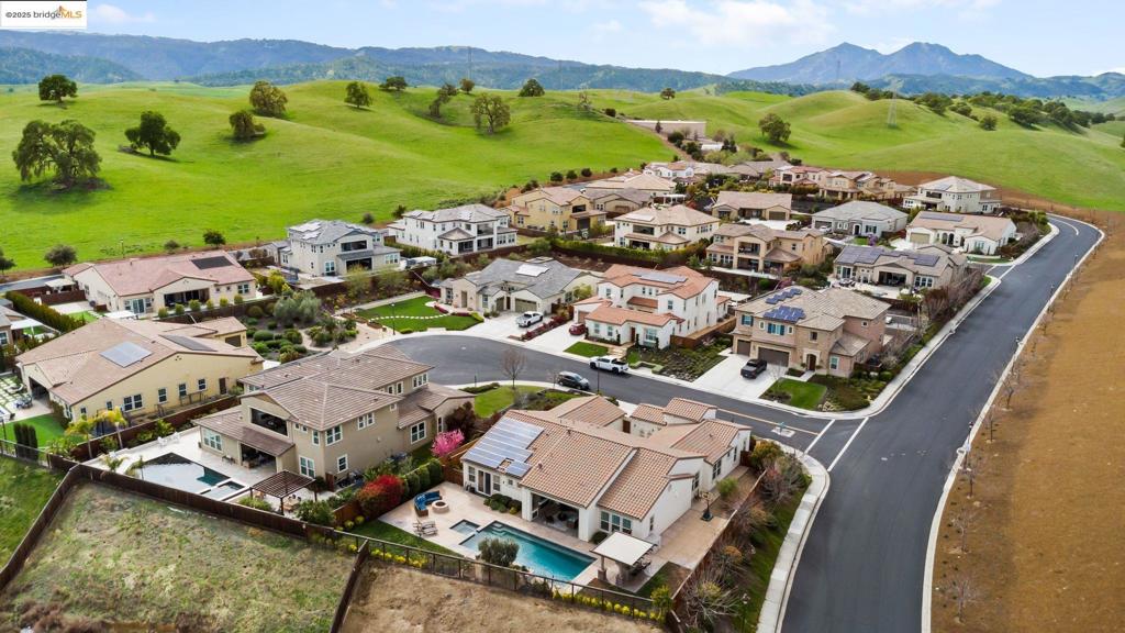 BRENTWOOD - Residential