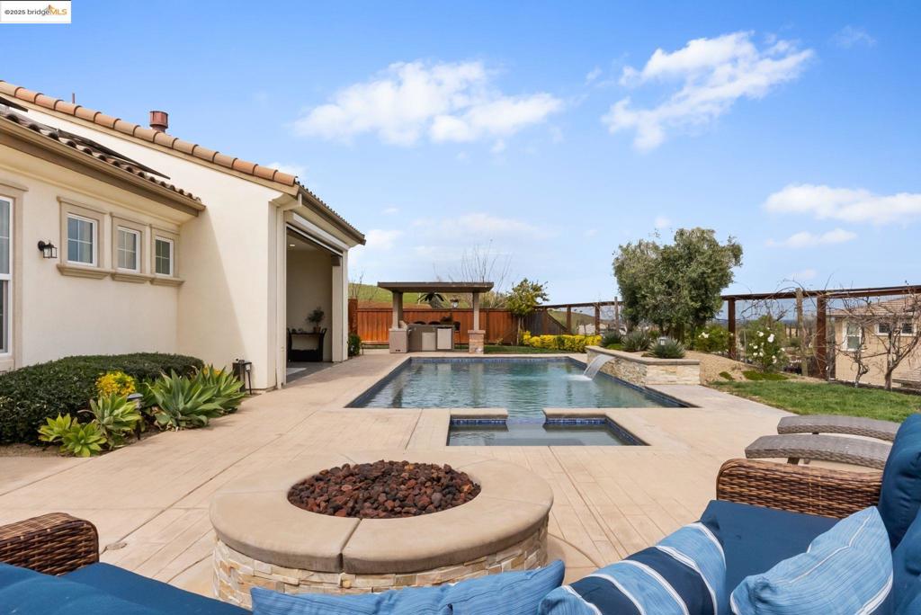 BRENTWOOD - Residential