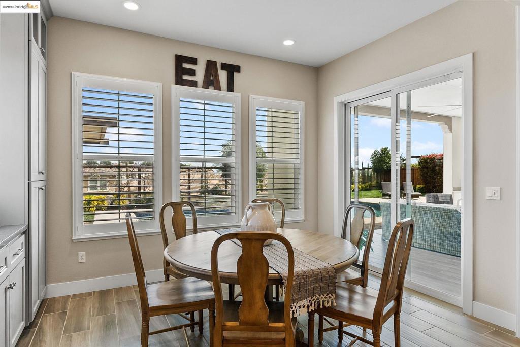 BRENTWOOD - Residential