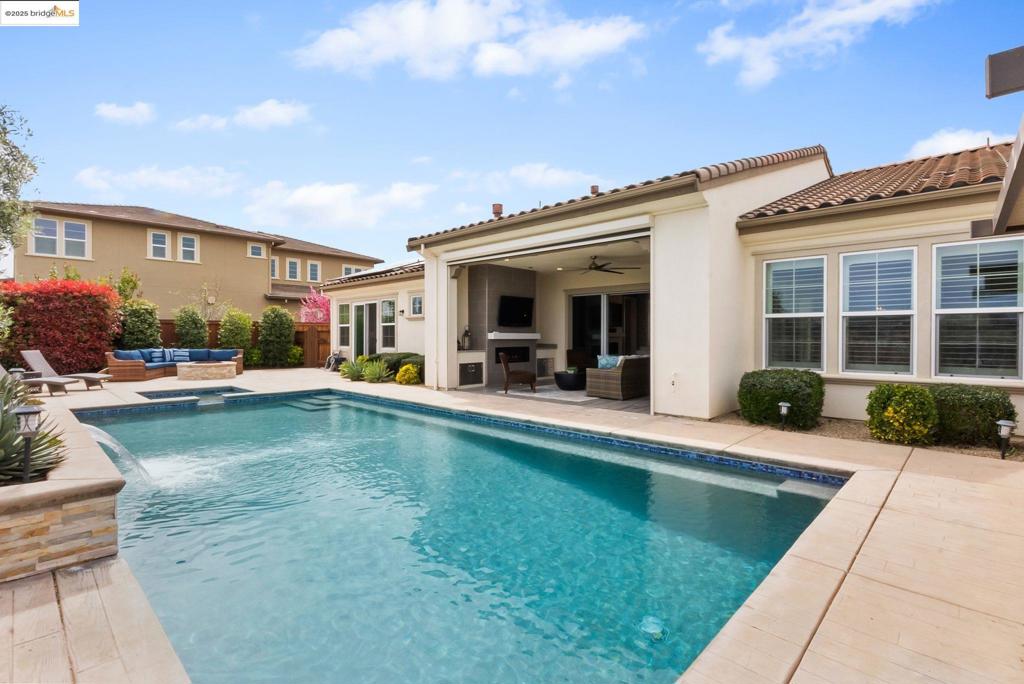 BRENTWOOD - Residential