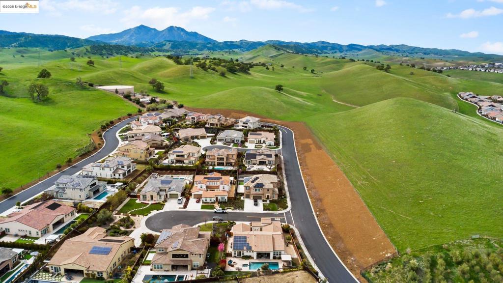 BRENTWOOD - Residential