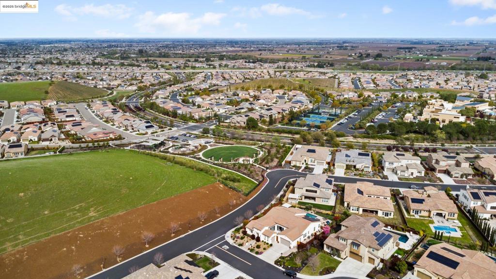 BRENTWOOD - Residential