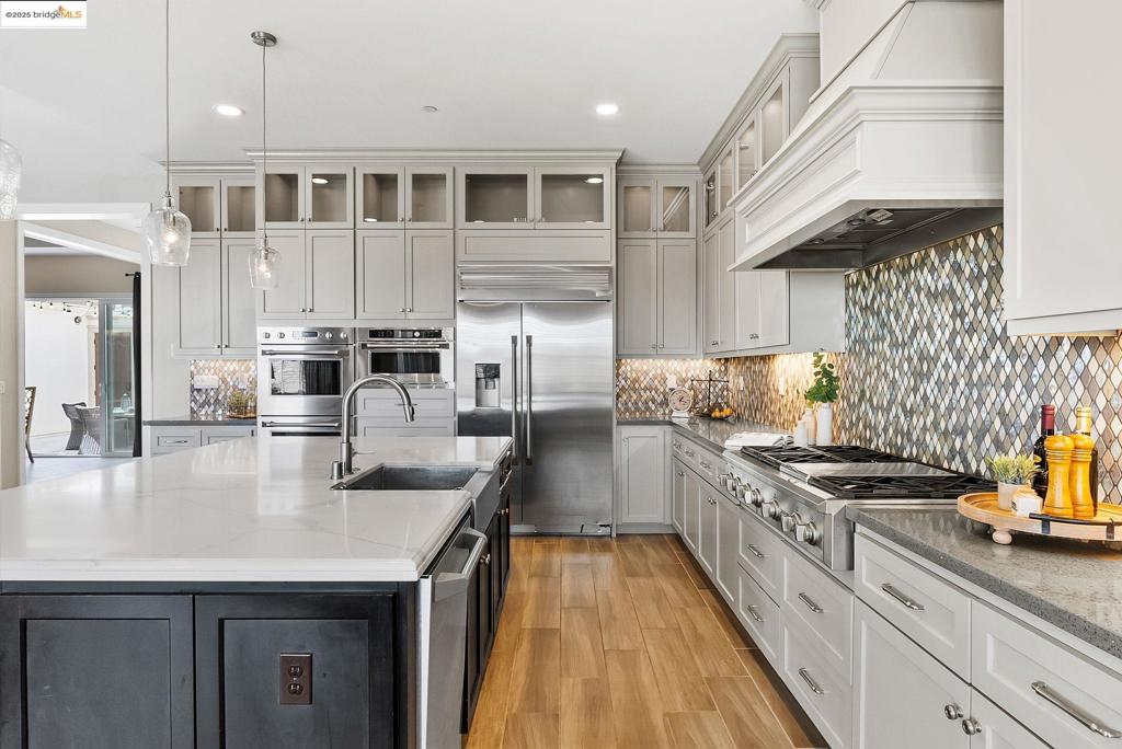 BRENTWOOD - Residential