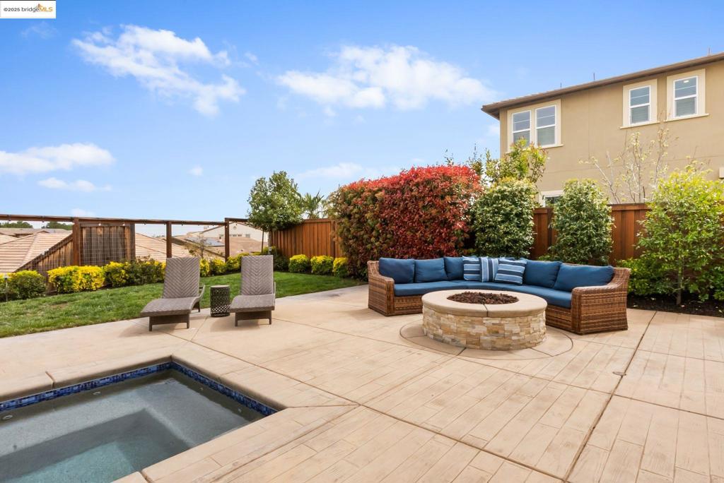 BRENTWOOD - Residential