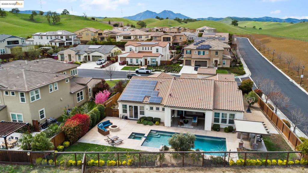 BRENTWOOD - Residential