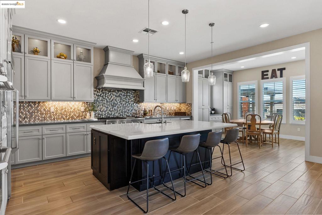 BRENTWOOD - Residential