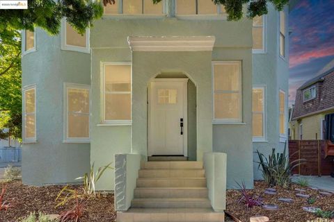 Photo of 1238 1238 12Th St St, Oakland, CA 94607 (MLS # 41117655)