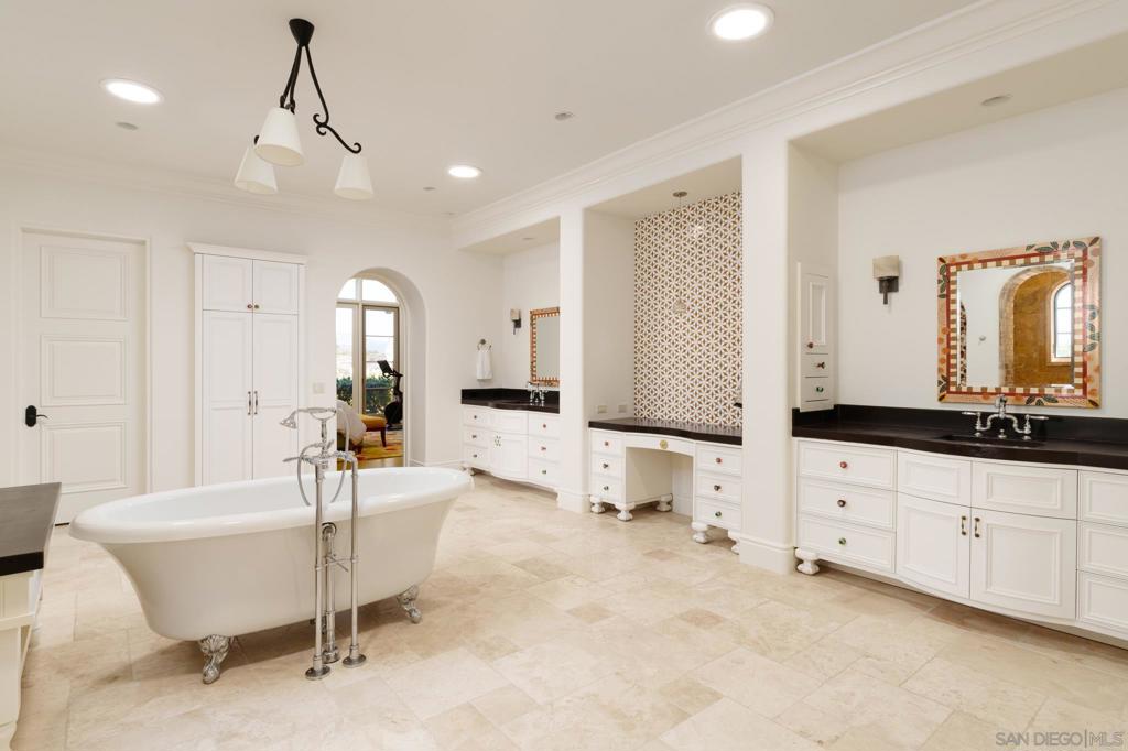 Rancho Santa Fe - Residential