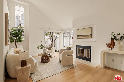 Photo of 5729 Canterbury Drive, Culver City, CA 90230 (MLS # 25621427)