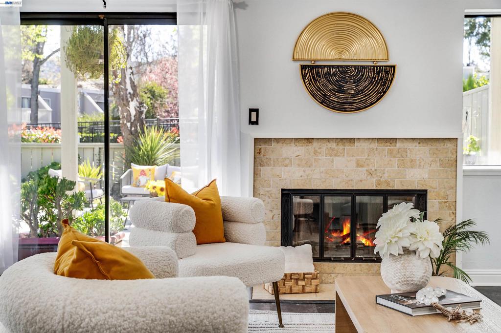 7332 7332 Stonedale Dr