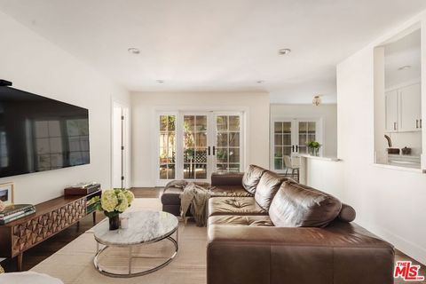 Photo of 1010 Palm Avenue #106, West Hollywood, CA 90069 (MLS # 25586703) Photo of 1010 Palm Avenue #106, West Hollywood, CA 90069 (MLS # 25586703)