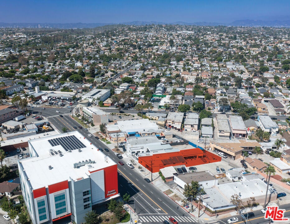 714 Centinela Avenue