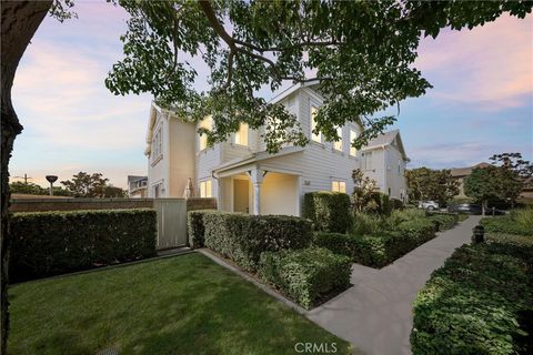 3229 Larkspur Street Tustin CA 92782