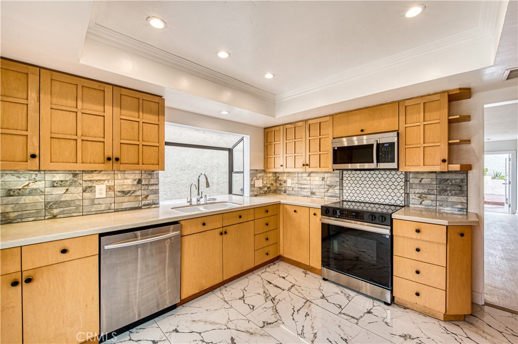 28182 Carpenteria Court