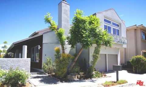 Photo of 2724 Angelo Drive, Los Angeles, CA 90077 (MLS # 25601777)