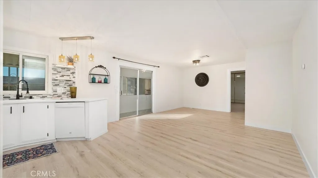 Cherry Valley, California 92223, United States, 2 Bedrooms Bedrooms, ,2 BathroomsBathrooms,Residential,Pending,184797