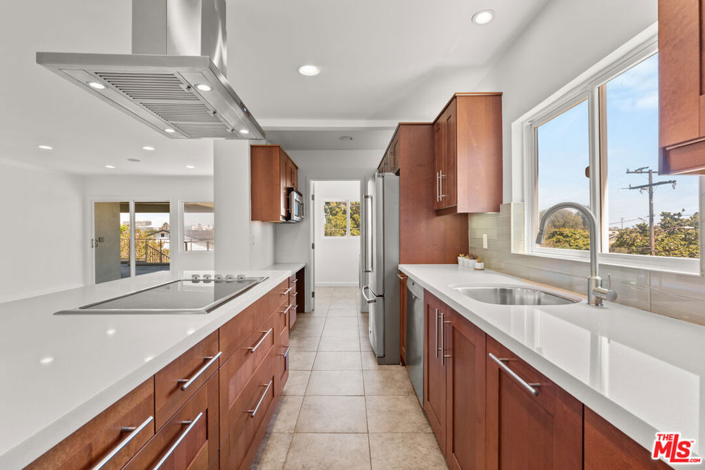 608 Lomita Street